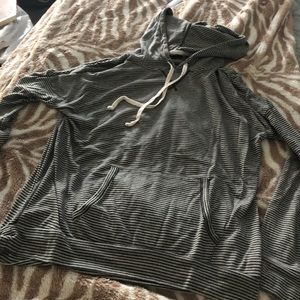 American Eagle Pullover